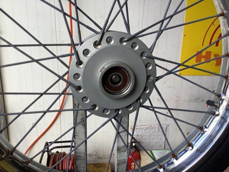 ST 250 か NJ4CA フロントホイール 必見 (160) S10-1464 HH_画像4