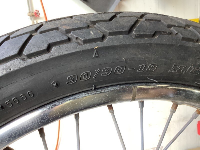 ST 250 か NJ4CA フロントホイール 必見 (160) S10-1464 HH_画像8