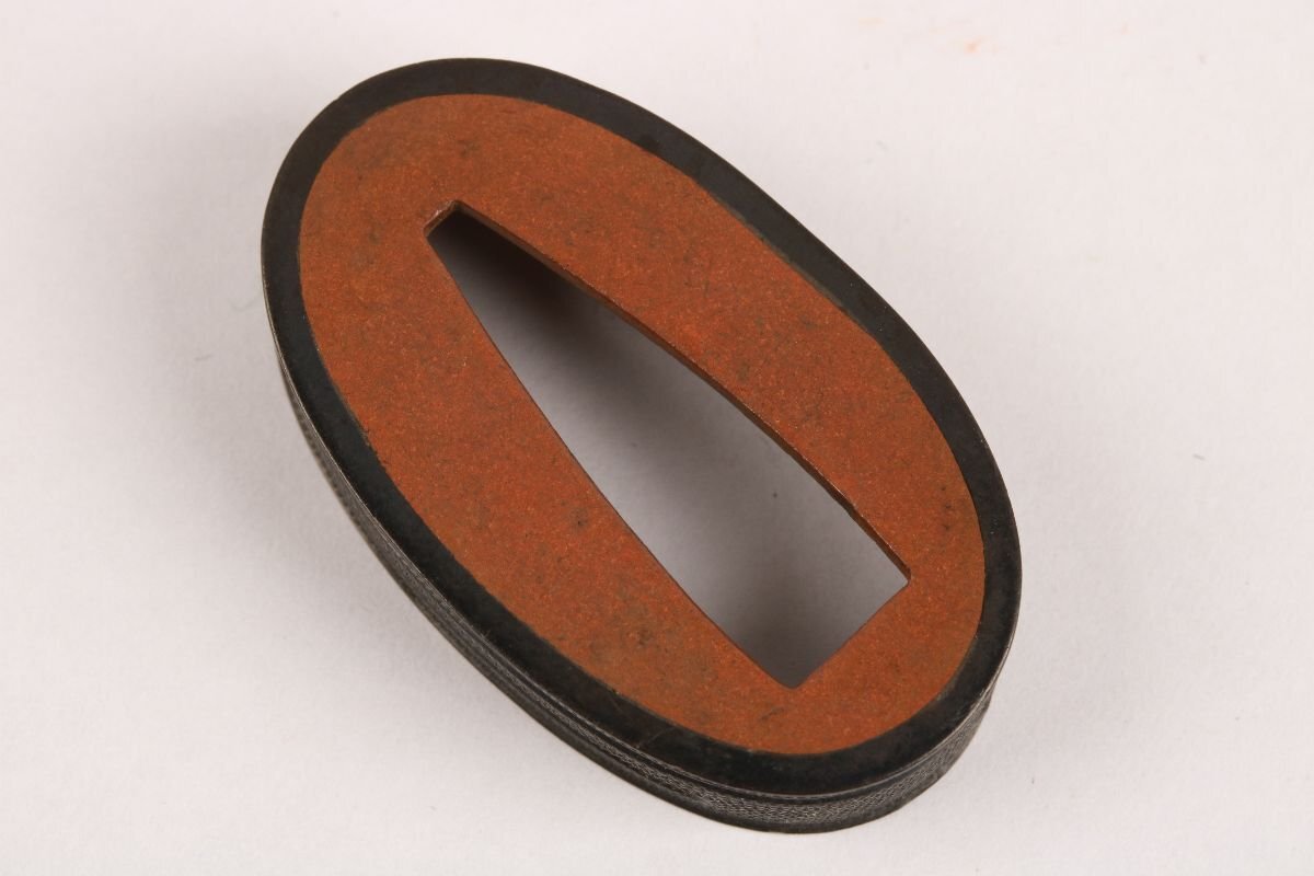 [.. магазин .] меч . изобразительное искусство / Edo период / нет ./ медь земля час дождь .. голова /K-1473( поиск ) гарда меча /./ японский меч / меч принадлежности /. голова / глаз ./ доспехи / меч ./.