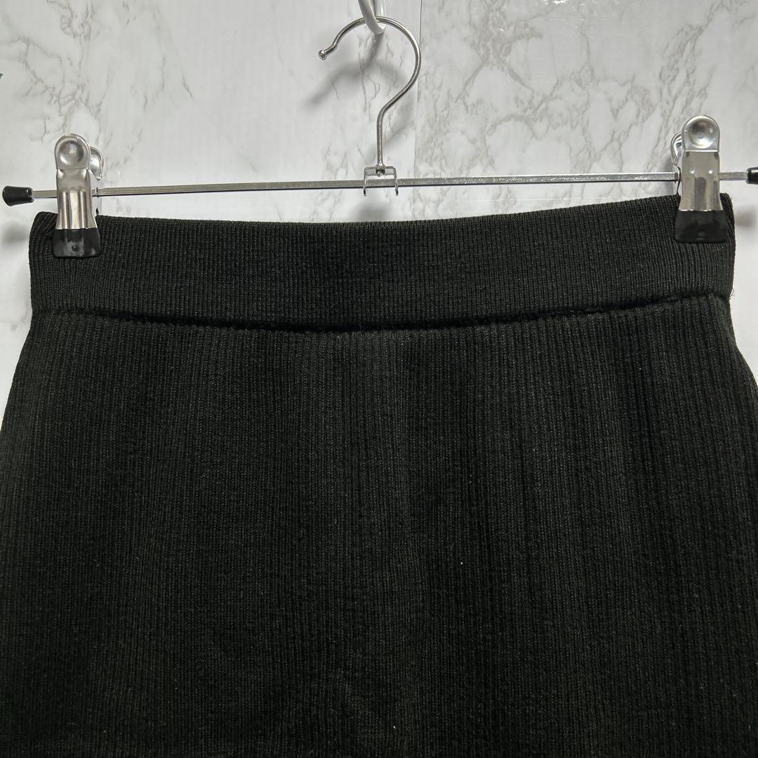 美品 【GU ジーユー】 リブニットスカート (S) ブラック_画像3