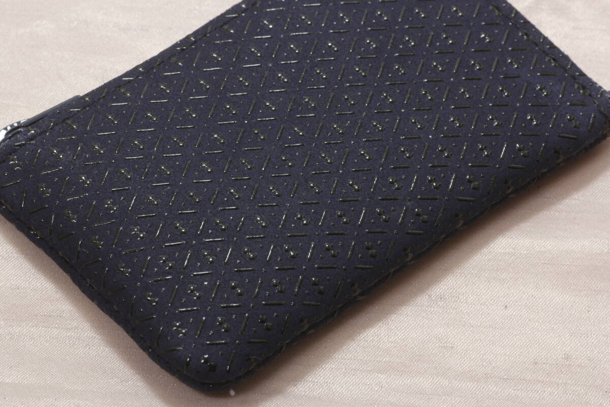 ☆新品・未使用☆　甲州印伝　印傳屋　小銭入01　Ｎo.1001　瓢箪柄　紺×黒　_画像6