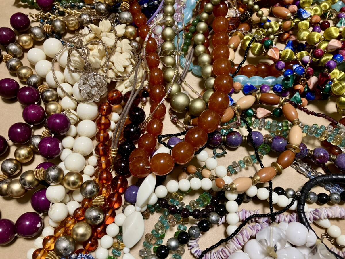 【まとめ売り 約3kg】ネックレス・ビーズ・アジアン風・パール調・天然石風など★ヴィンテージ/アンティーク/リメイク素材/アクセサリー_画像6