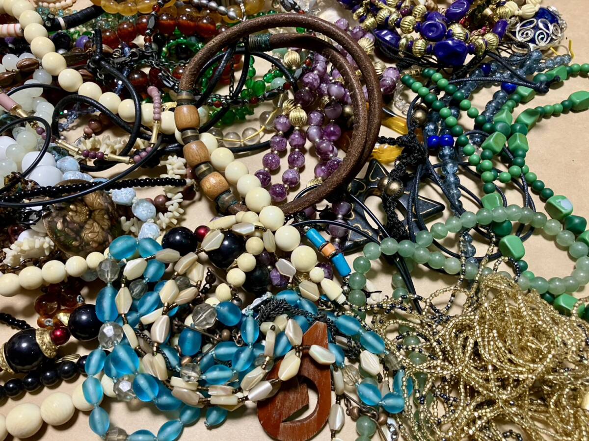 【まとめ売り 約3kg】ネックレス・ビーズ・アジアン風・パール調・天然石風など★ヴィンテージ/アンティーク/リメイク素材/アクセサリー_画像8