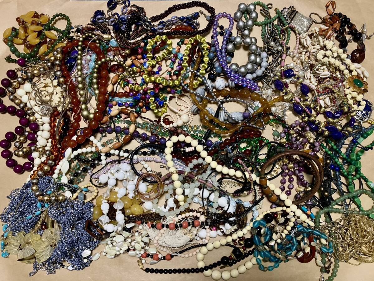 【まとめ売り 約3kg】ネックレス・ビーズ・アジアン風・パール調・天然石風など★ヴィンテージ/アンティーク/リメイク素材/アクセサリー_画像10