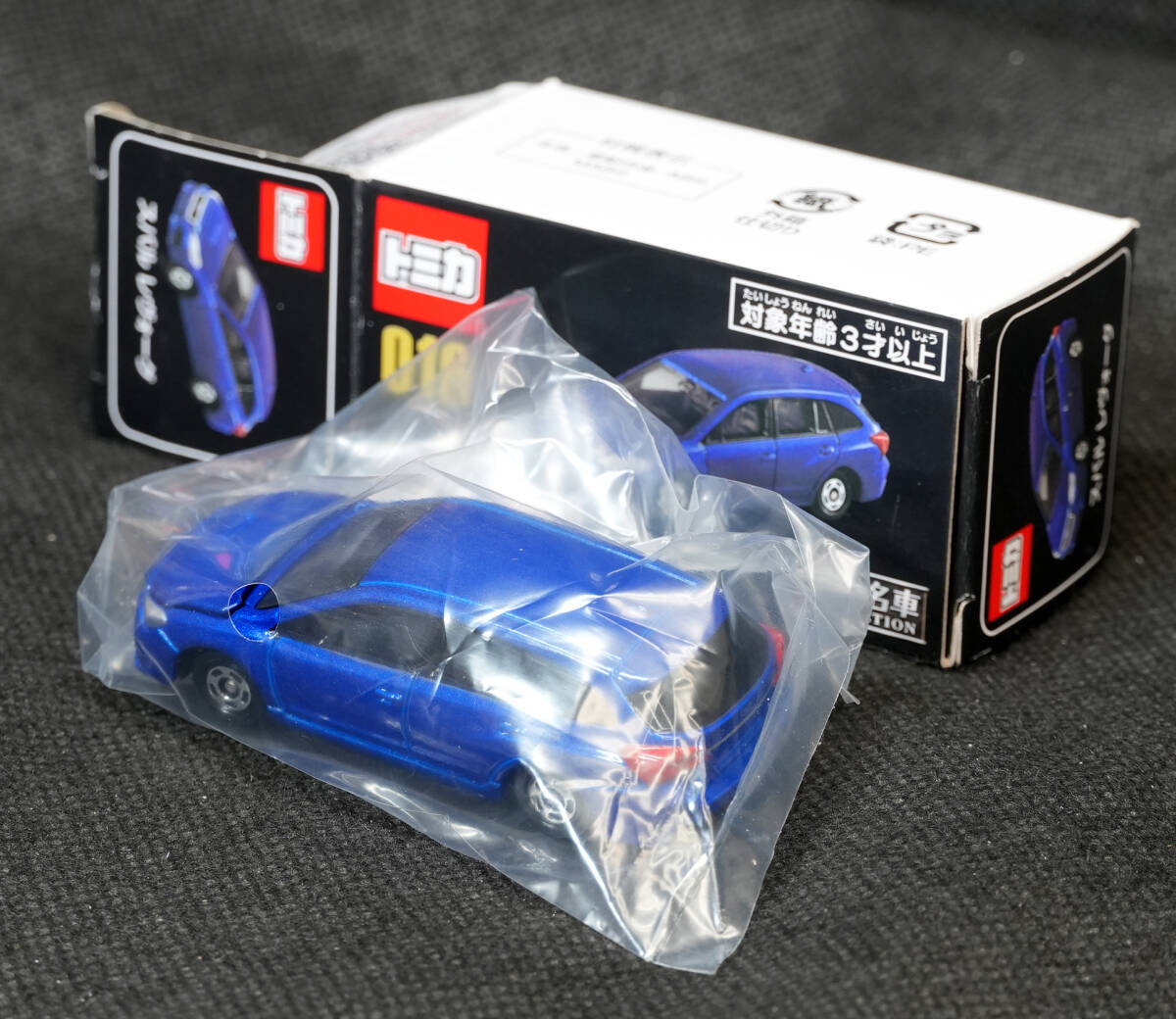 ○016　スバル レヴォーグ　トミカ歴代名車コレクション_画像2