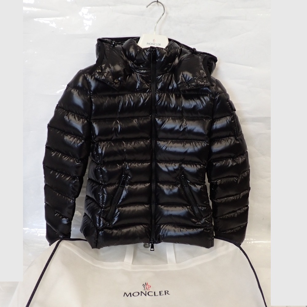 Th999745 モンクレール ダウンジャケット BADY GIUBBOTTO ブラック サイズ:00 レディース MONCLER 中古_画像2