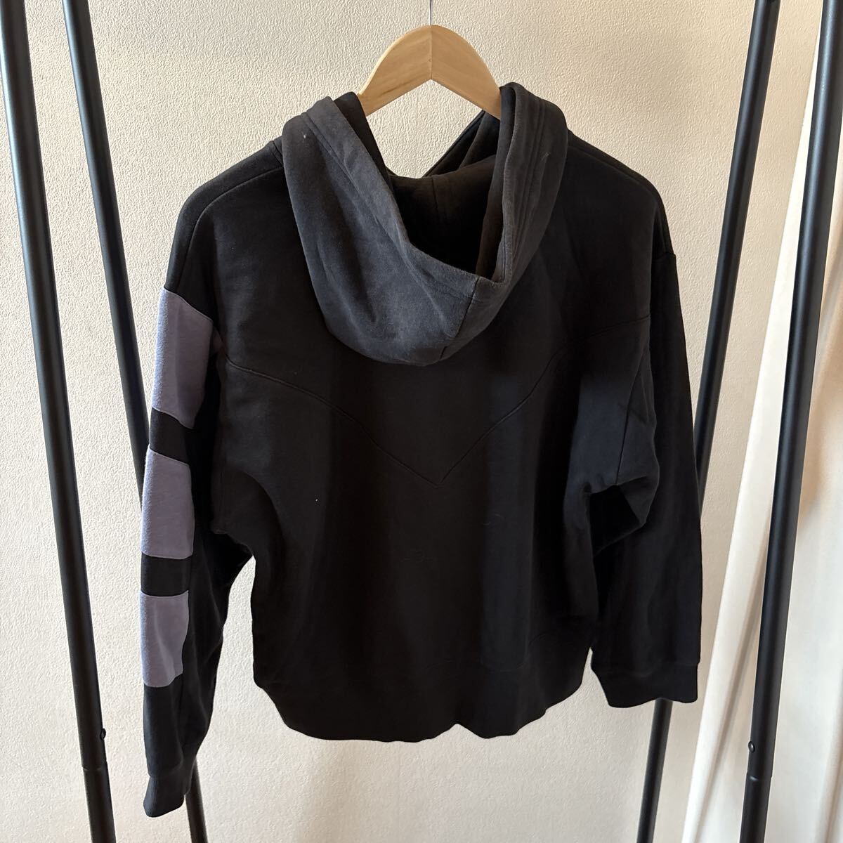 アディダス adidas パーカー 黒 古着 スウェット_画像3