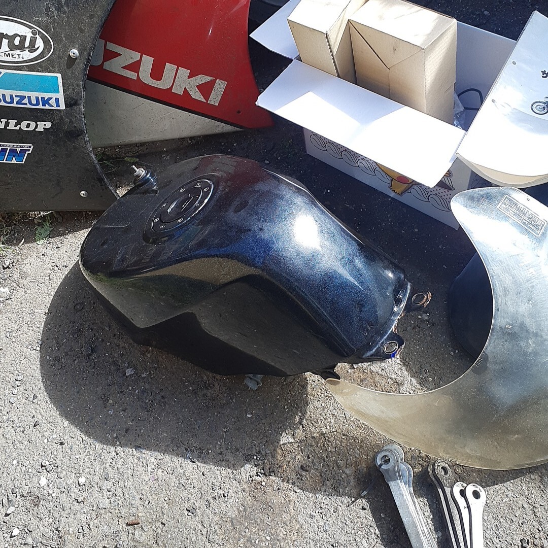 RGV250 ガンマ J型レストア ジャンク パーツ多数 実働 スズキ 書類有り_画像6