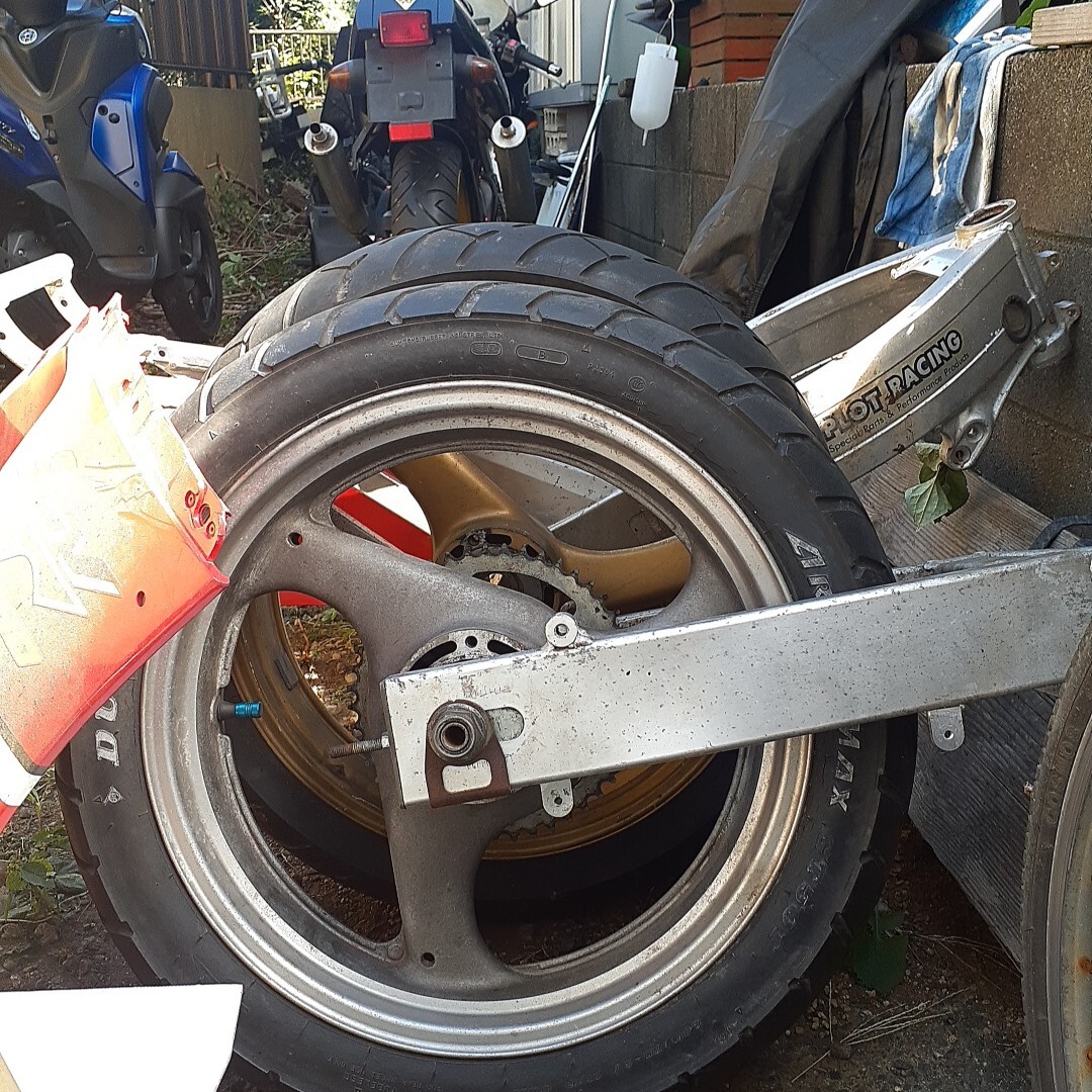 RGV250 ガンマ J型レストア ジャンク パーツ多数 実働 スズキ 書類有り_画像9