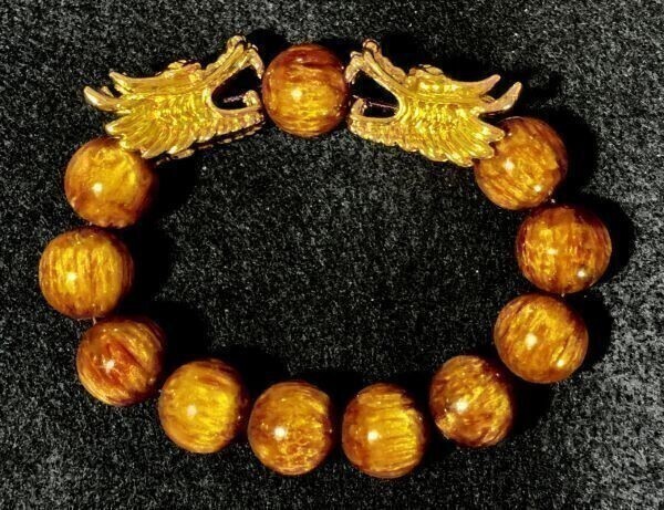 【Premio Fortuna】金龍のゴールデンアンバー 合金の双頭金龍が強く輝くゴールデンアンバー(加工琥珀)ブレス 16ミリ珠を使用 30173☆_画像4