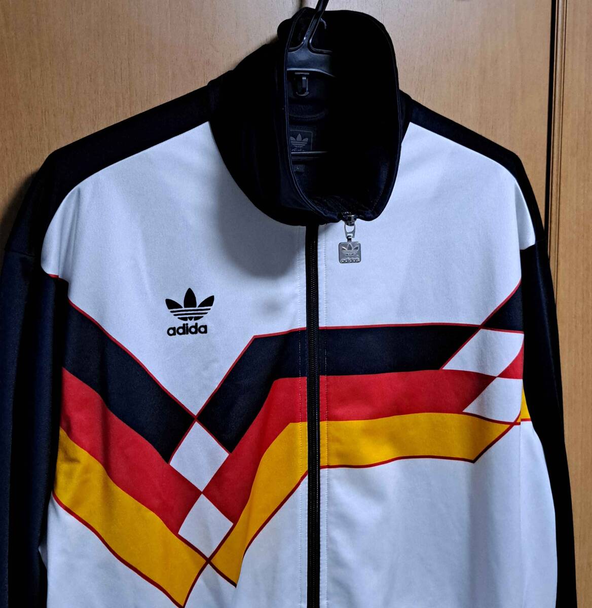 ☆ 人気 アディダス ジャージ ドイツカラー トレフォイルロゴ ☆_画像3