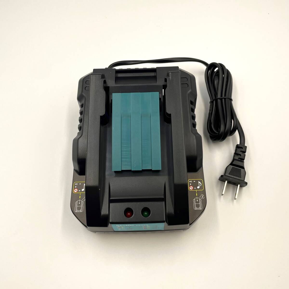 (A) マキタ makita 充電式 互換 DC18RC 小型 充電器 14.4v 18v バッテリー BL1820 BL1830 BL1830B BL1850 BL1860 BL1860B BL1890 BL1890B_画像6
