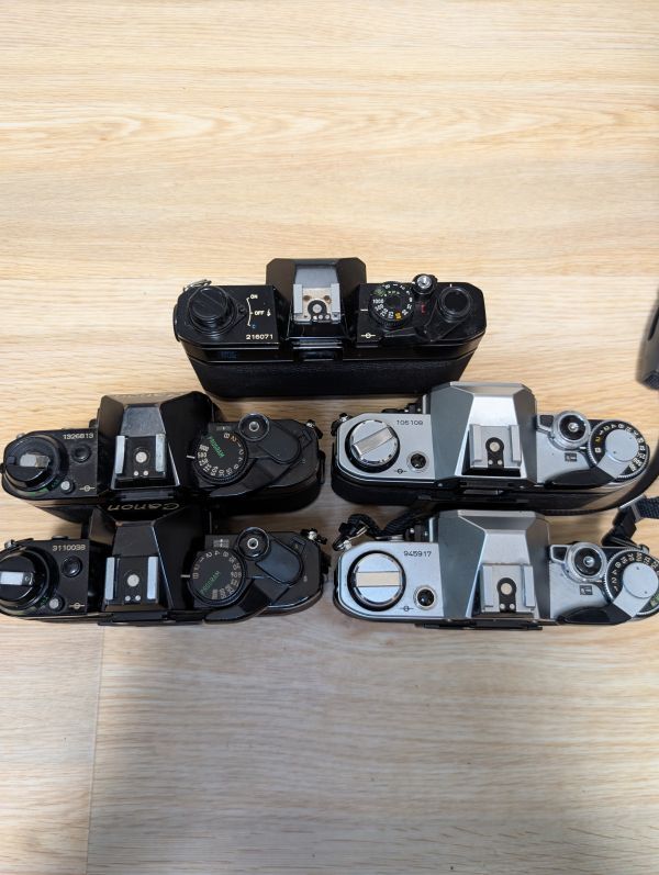 【1円スタートジャンク】Canon フィルム一眼レフ 5台＆レンズ2本＆ストロボ1台セット AE-1 PROGRAM×2 AE-1×2 FTb×1 動作未確認_画像8