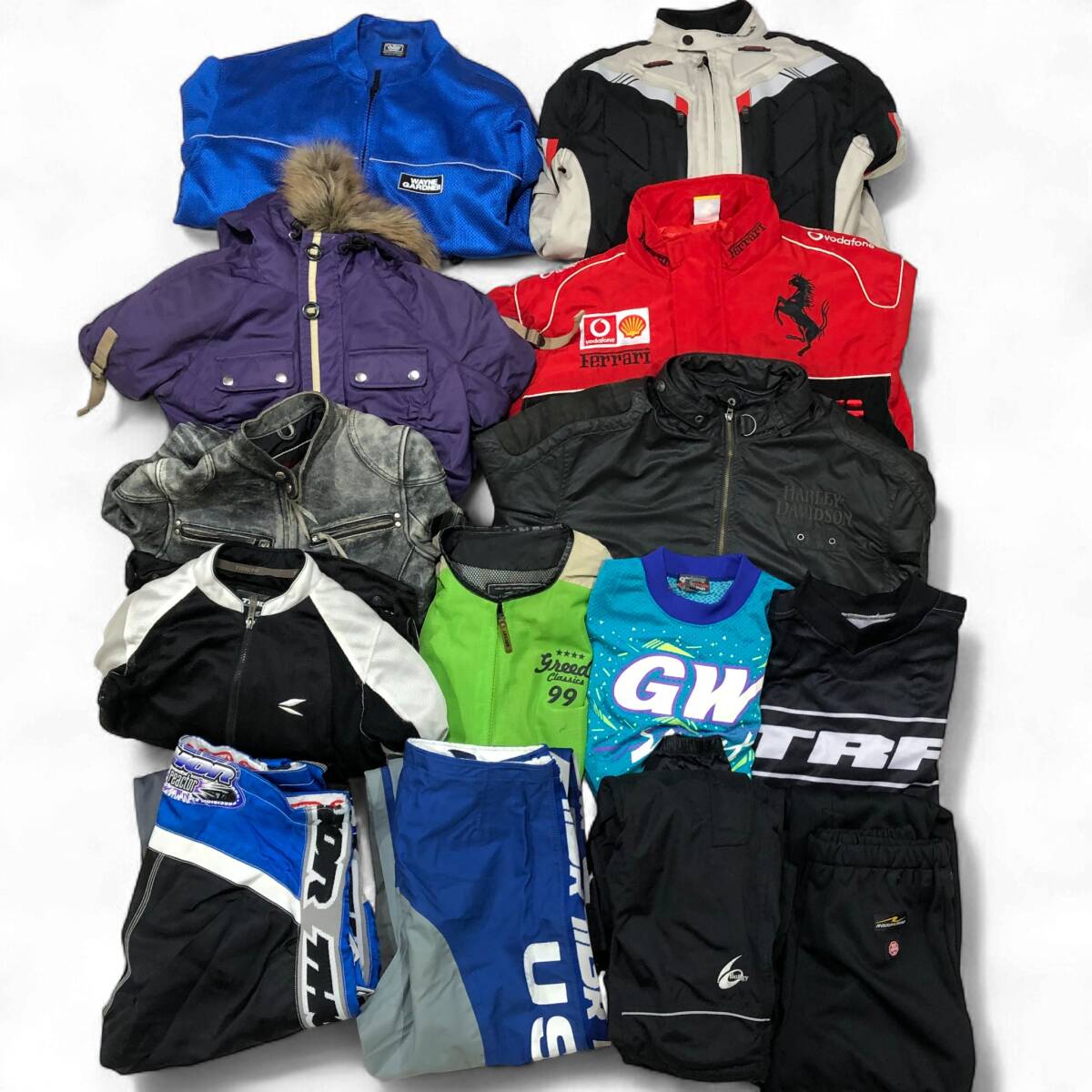 【1円】KG995 バイクウエア ジャケット パンツ 14点セット まとめ 卸売り ハーレー インディアン フェラーリ タイチ TRF クレーバー_画像1