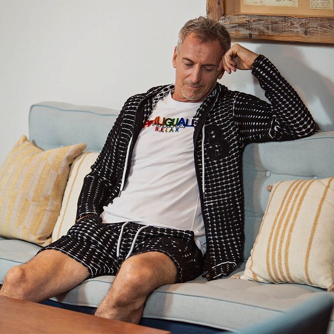 1PIU1UGUALE3 RELAX ウノピゥウノウグァーレトレ リラックス 1piu1uguale3 ジャージ 上下 パーカー セットアップ ハーフパンツ ジム LL XL_画像1