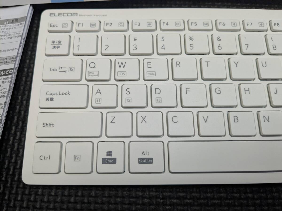 ◎0710u3029　エレコム Bluetooth キーボード パンタグラフ式 軽量 マルチOS対応 ホワイト TK-FBP102WH_画像2