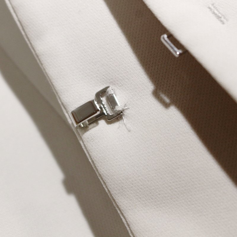 美品 ICB アイシービー 株) オンワード樫山 綺麗め Vネック ジャージ― ジャケット 7号 ライトベージュ ホワイト フォーマル 仕事 春 夏_画像3