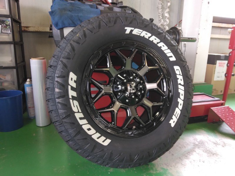 LEXXEL InFerno 17インチ 新品 タイヤホイールセット ランクル 300 250 サマータイヤ MONSTA テレーングリッパー 265/70R17 285/70R17_画像10
