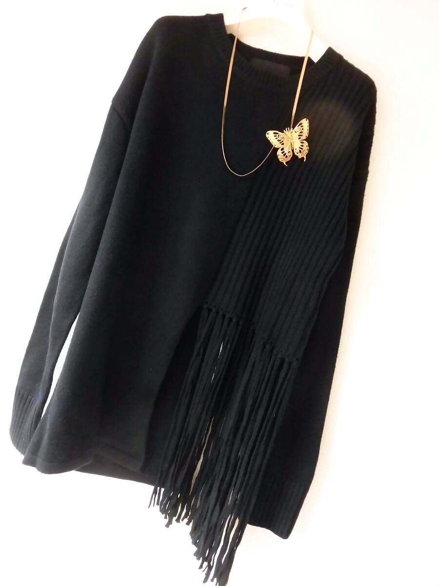●MICALLE MICALLE/ ミカーレミカーレ /黒ニット サイドフリンジ アシンメトリー チュニック セーター サイズL相当 _画像1
