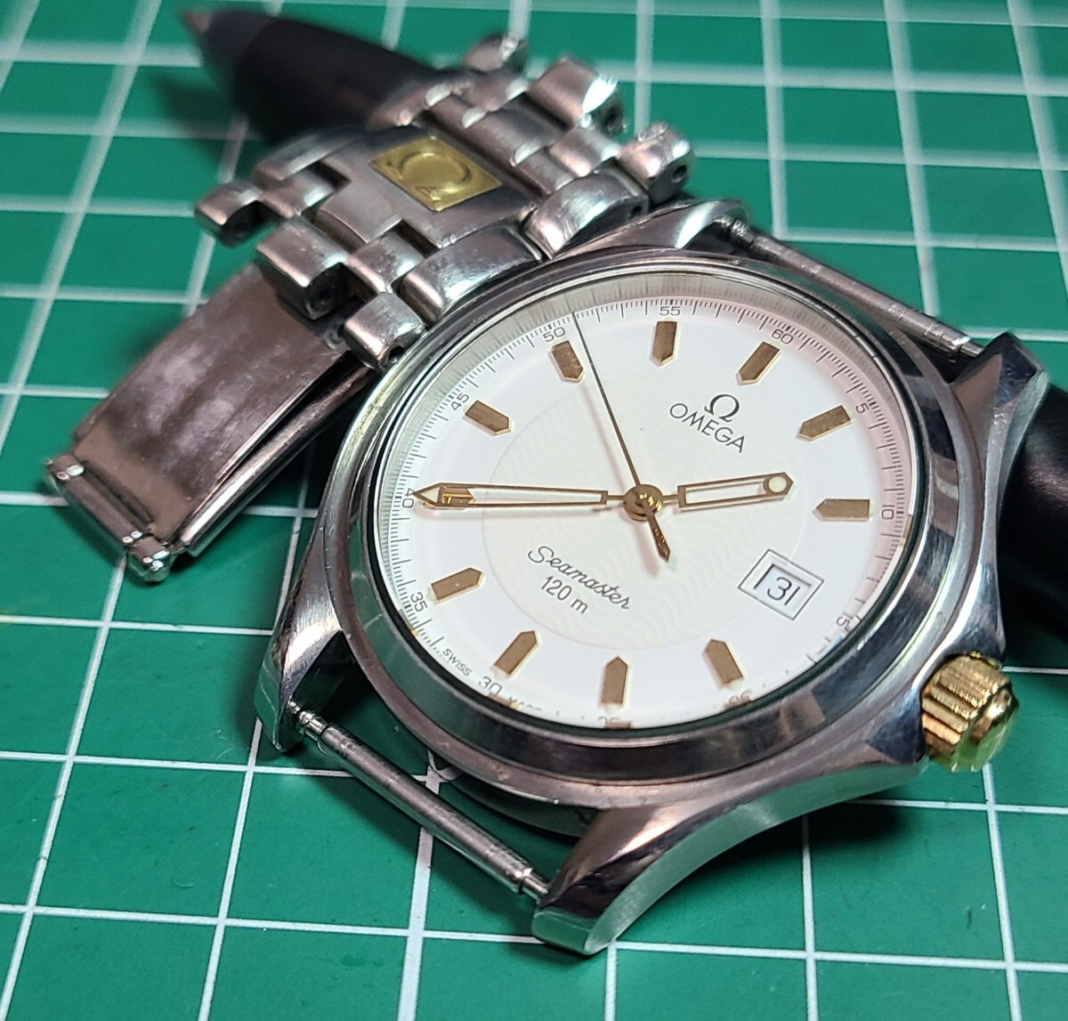 OMEGA　オメガ　シーマスター　メンズ　白文字盤　トップ　電池交換済み　稼働　バックル付き　ベゼル無しのためジャンク品.