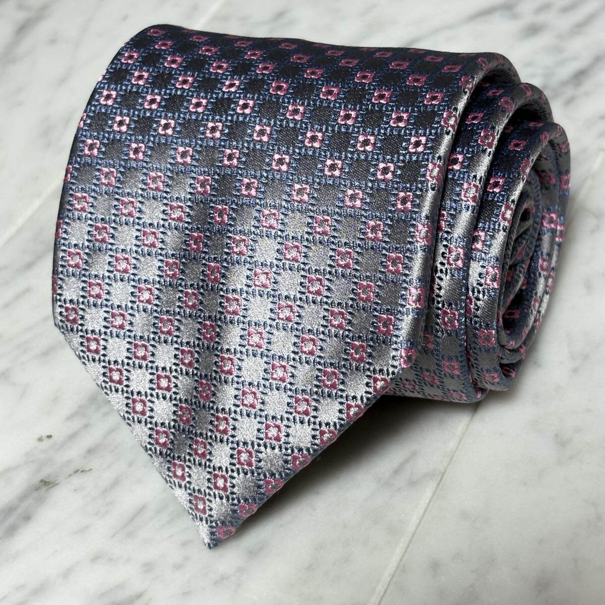 999円～ Charvet ネクタイ グレー 光沢 パターン柄 (GB7)_画像1