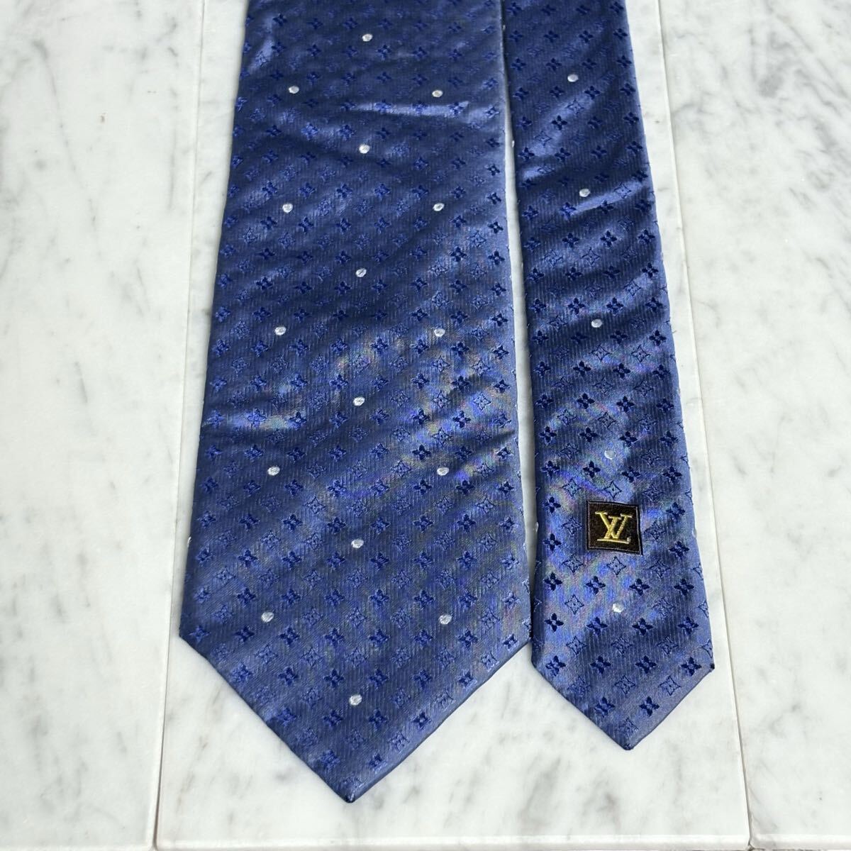 999円～ LOUIS VUITTON ネクタイ ネイビー モノグラム柄 (B15)_画像2