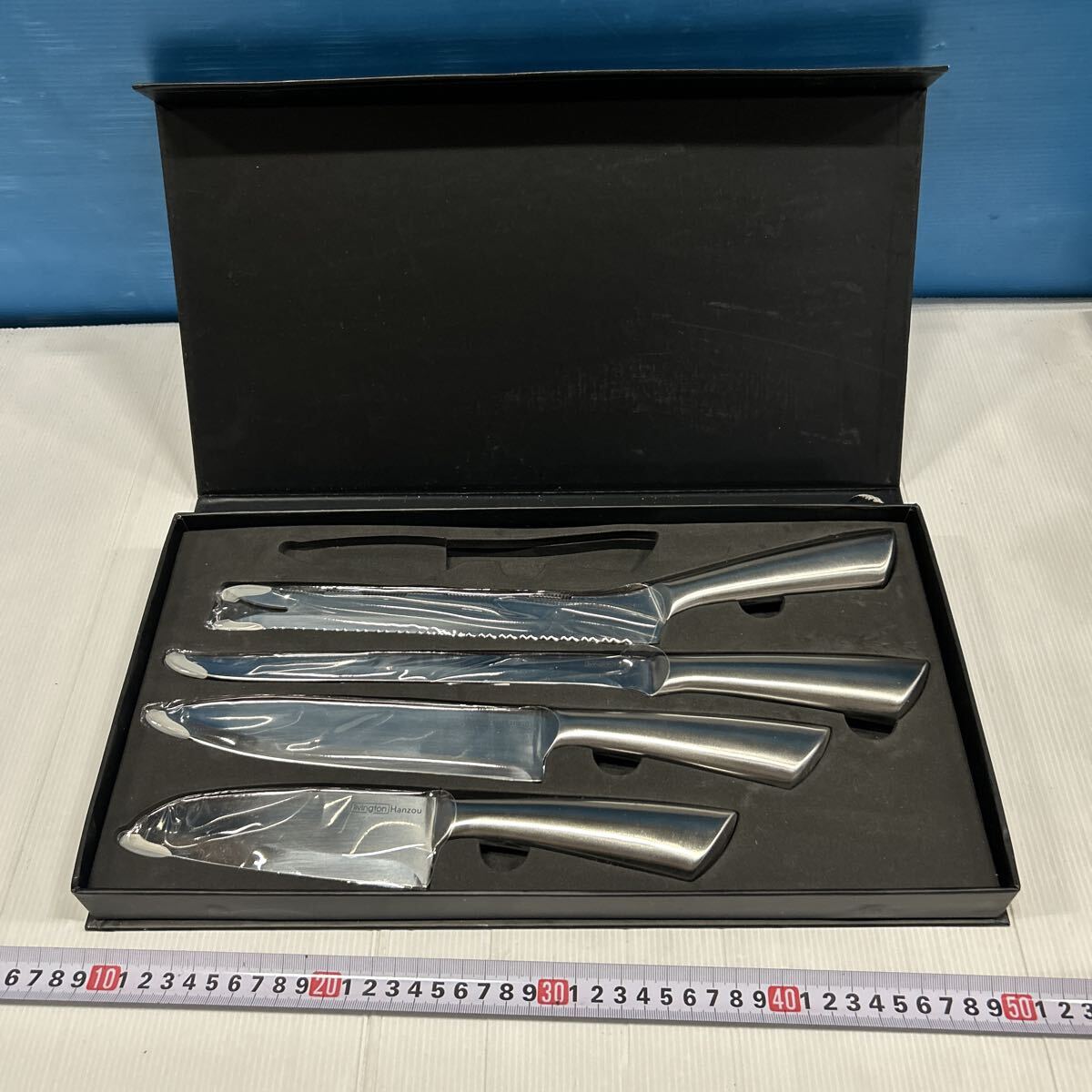 包丁 包丁セット 料理包丁 調理器具 和包丁 牛刀 刃物　HANZOU livington 箱入り　1本欠品　未使用品　セット　外箱汚れ有り_画像1