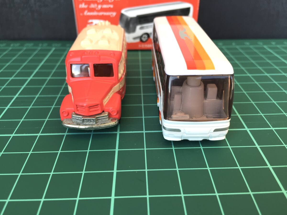 ○[極美品] トミカ 【 帝産観光バス 特注！ 】おかげさまで創業50年 帝産観光バス 2台セット tomica ミニカー 送料安★_画像2