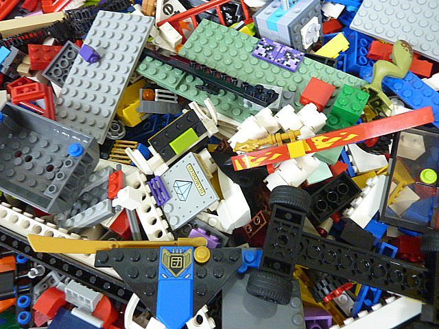 T673 ジャンク現状 レゴ LEGO ブロック パーツ 様々 まとめ 約11kg前後 大量 レゴデュプロ含む ミニフィグ マインクラフト 子供 玩具 知育_画像4