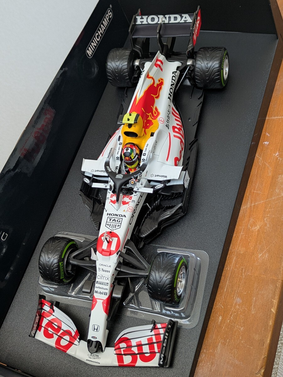 ☆超稀少品!絶版品! 1/18 レッドブル レーシング ホンダ RB16B トルコGP 3位 2021 #11 S.ペレス ありがとうスペシャルカラー☆_画像1