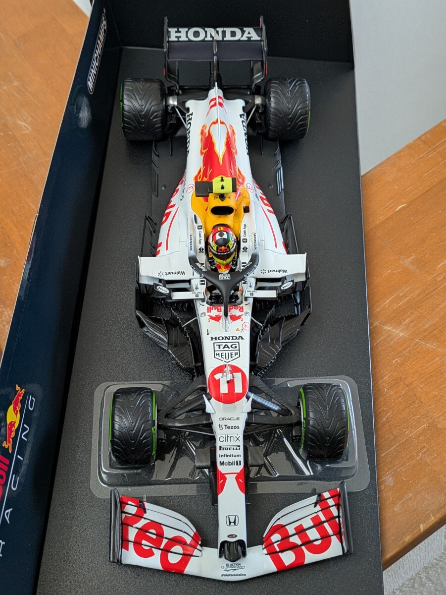 ☆超稀少品!絶版品! 1/18 レッドブル レーシング ホンダ RB16B トルコGP 3位 2021 #11 S.ペレス ありがとうスペシャルカラー☆_画像6