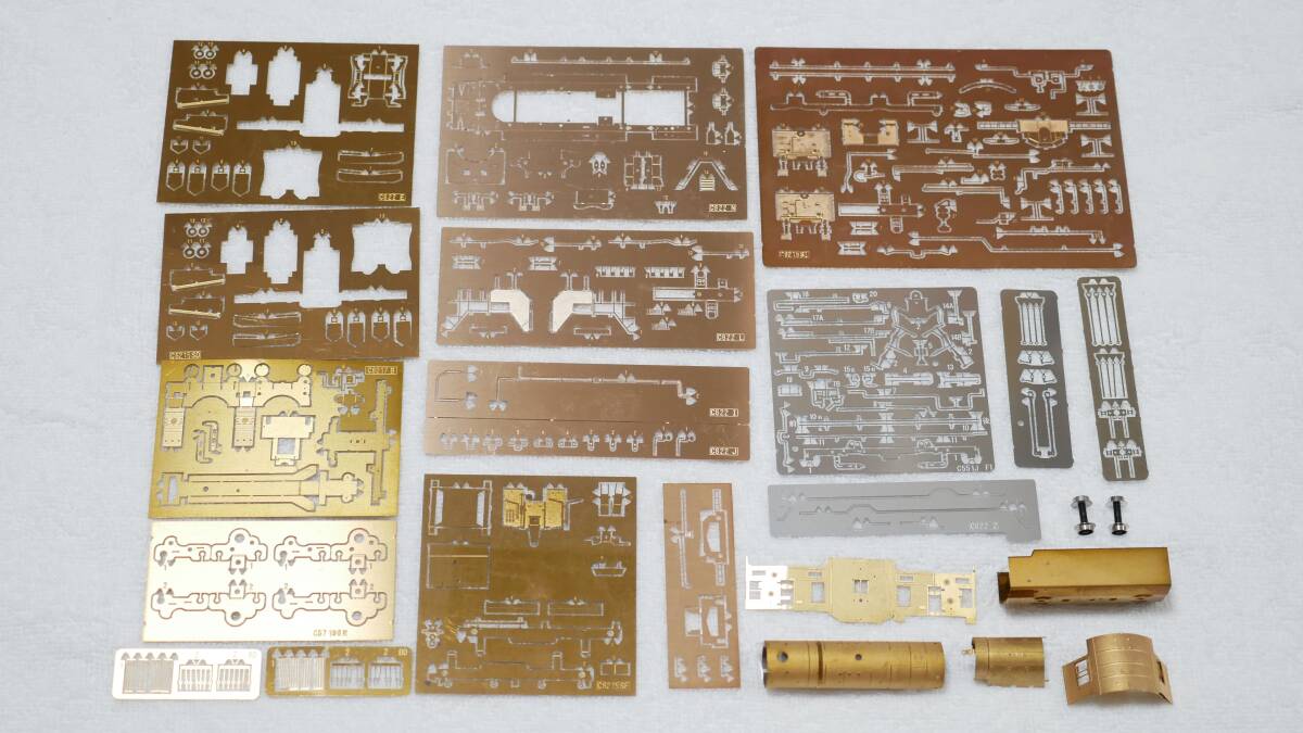 ワールド工芸 国鉄蒸気機関車 C62 ボイラー・テンダーほか ジャンクエッチングパーツ_画像1