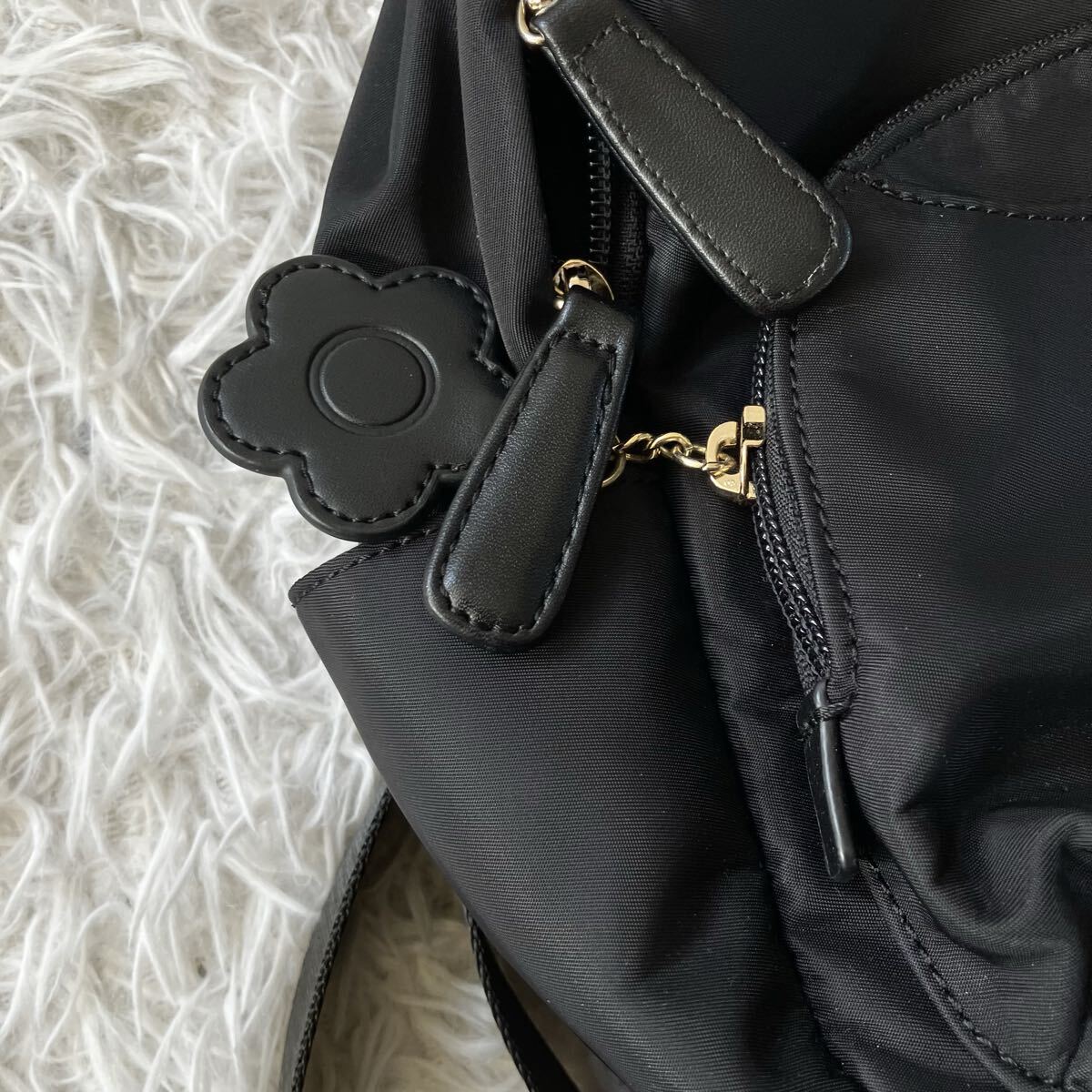 状態良 MARYQUANT マリークワント リュック ナイロン 黒 ブラック レディース マリクア 鞄 カバン バッグ 3586_画像4