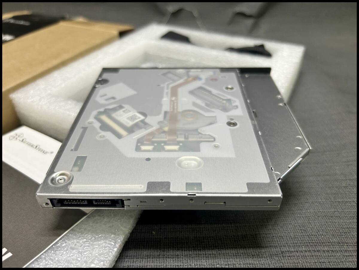 ★Hitachi-LG GS40N スロットイン スリム型DVDディスクドライブ 內(nèi)蔵型 動作未確認 ジャンク品★H00960