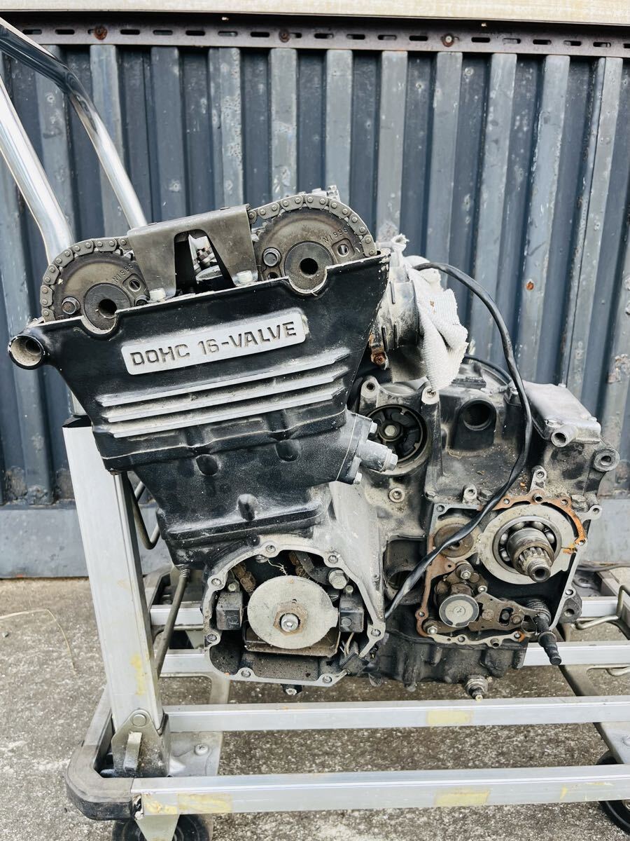 ☆福岡☆カワサキ☆GPZ900R☆エンジン☆ZX900AE☆部品取り☆中古☆ジャンク☆直接引取限定☆_画像1