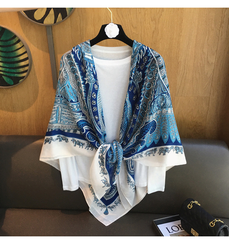 【J-15】新品 レディース ショール紫外線 マフラー大判 春 夏 秋 冬 用正方形 130×130cm冷房対策ストール_画像2