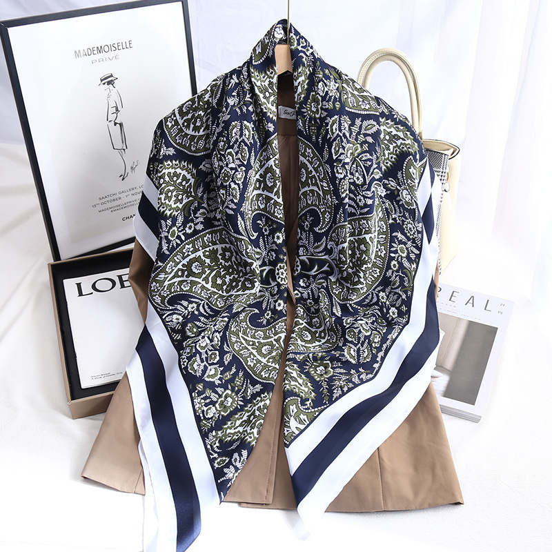 【Z-69】新品レディースショール正方形110cm　シルク調 ショール 日焼け 冷房対策　ストール ブルー＆緑色_画像1