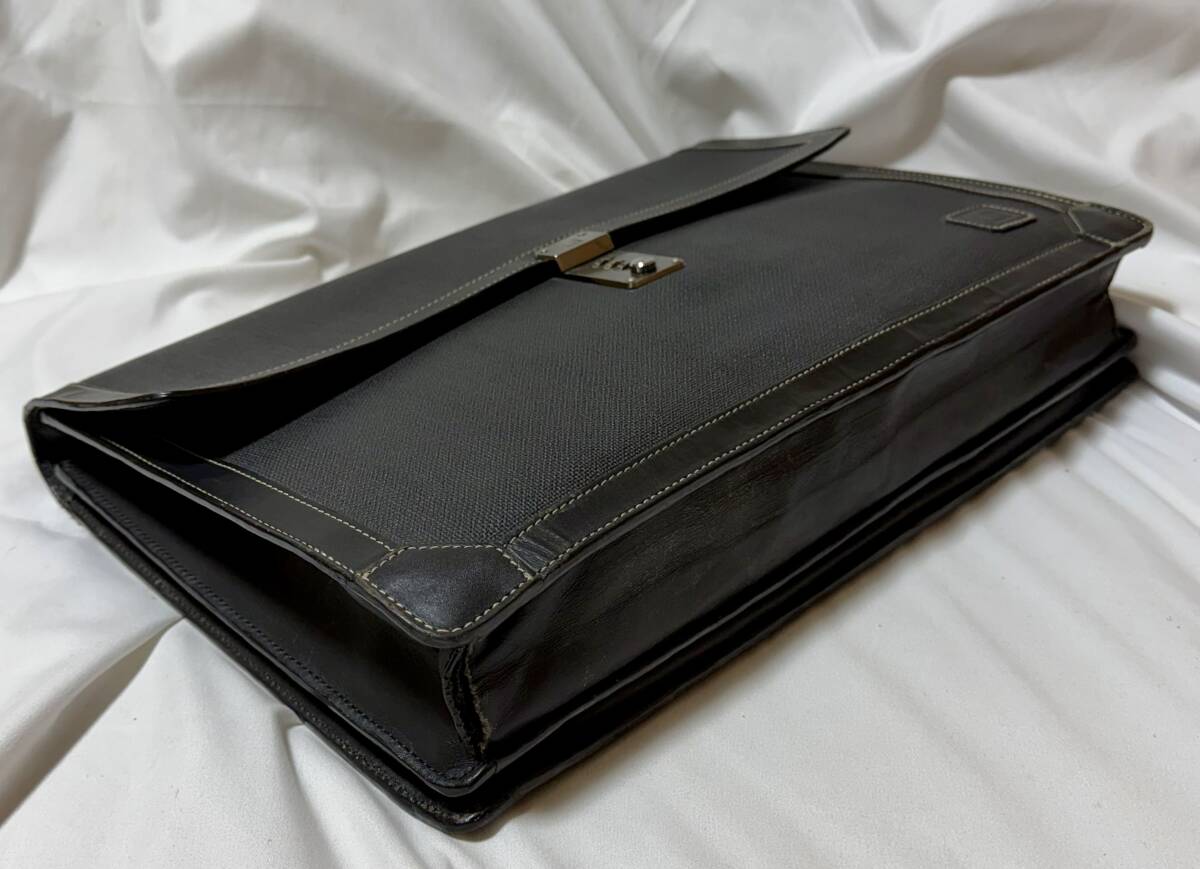 フランス製 dunhill ダンヒル ダイヤルロック ブリーフケース ビジネスバッグ 書類カバン A4入り _画像4