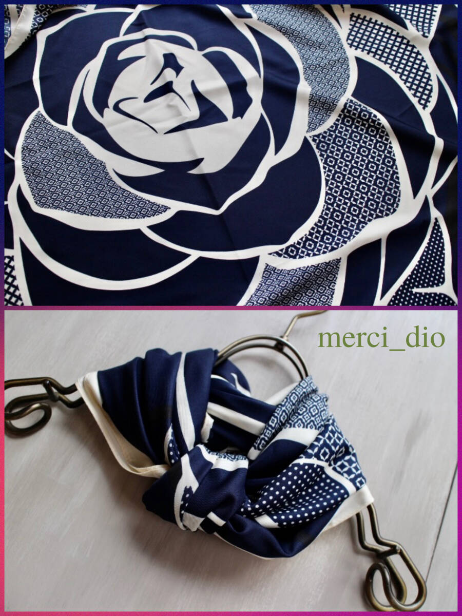 シップス SHIPS 幾何学 フラワー 大判スカーフ ストール シルク混 ネイビー ホワイト 小紋柄 新品 未使用 トゥモローランド wai_画像8