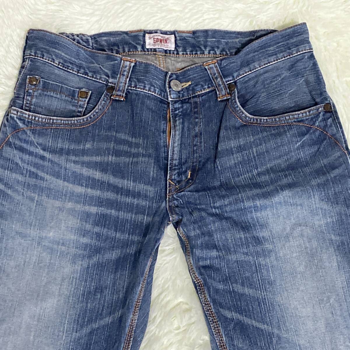 ビッグサイズ エドウィン EDWIN 424XVS W36 ヴィンテージ加工 ストレート デニムパンツ ジーンズ ハチノス ヒゲ ジーパン 革パッチ 縦落ち_画像3