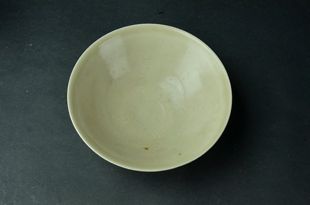 【YB】宋代青白磁陰刻鉢・碗・高台墨文字★中国古玩骨董の画像3