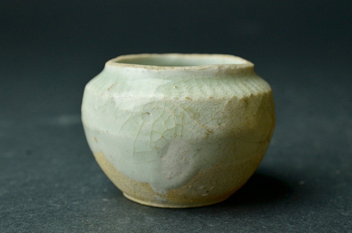 【YB】宋代青白磁刻草紋蓋付小罐・影青小壺・茶入・桐箱付属 ★中国古玩骨董25Y976-1の画像3