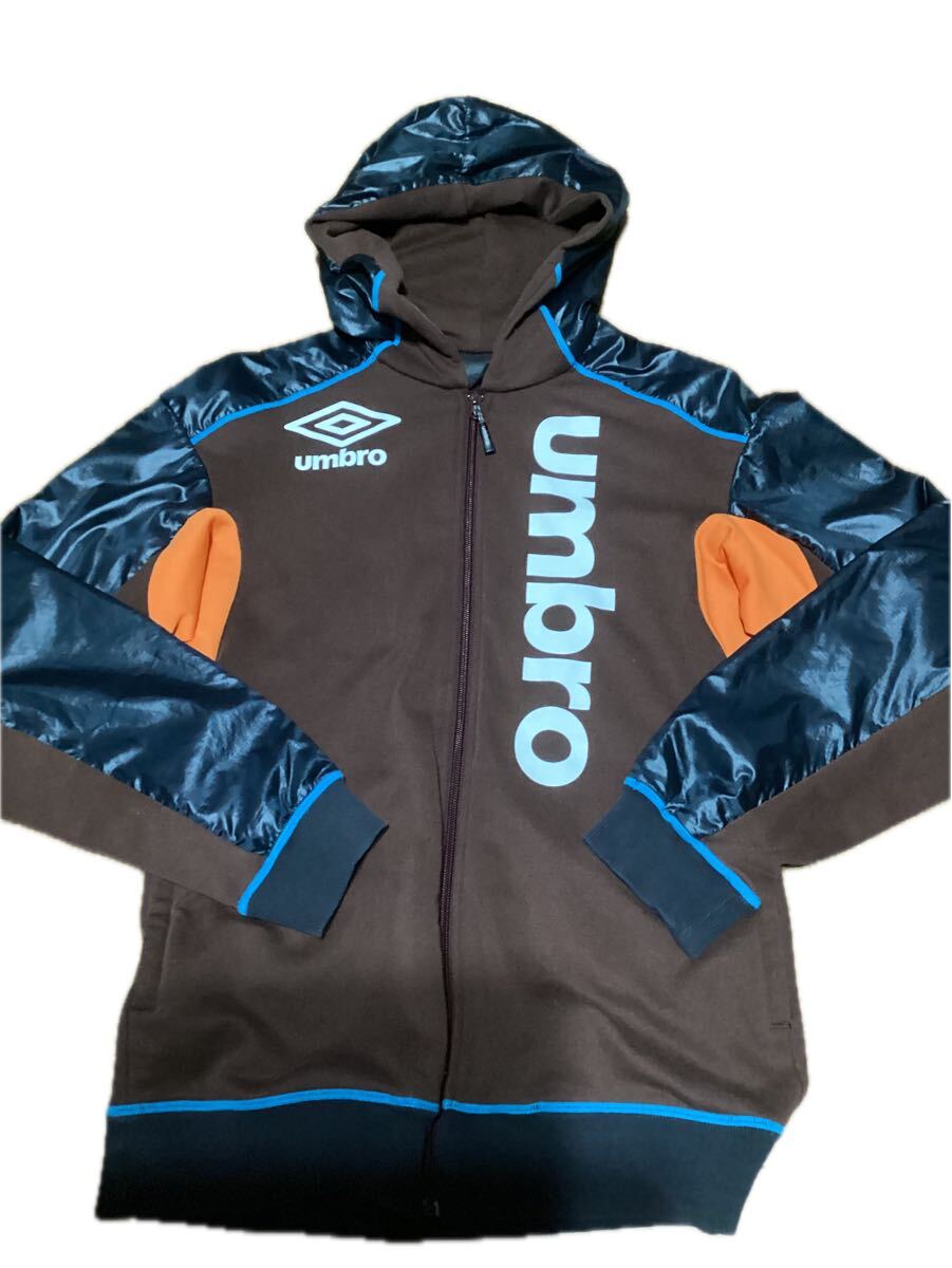 UMBRO アンブロ フットサルスタイル ジップパーカー ブラウン×ネイビー M フーディ スポーツウェア デサント ジャケット トレーニング_画像1