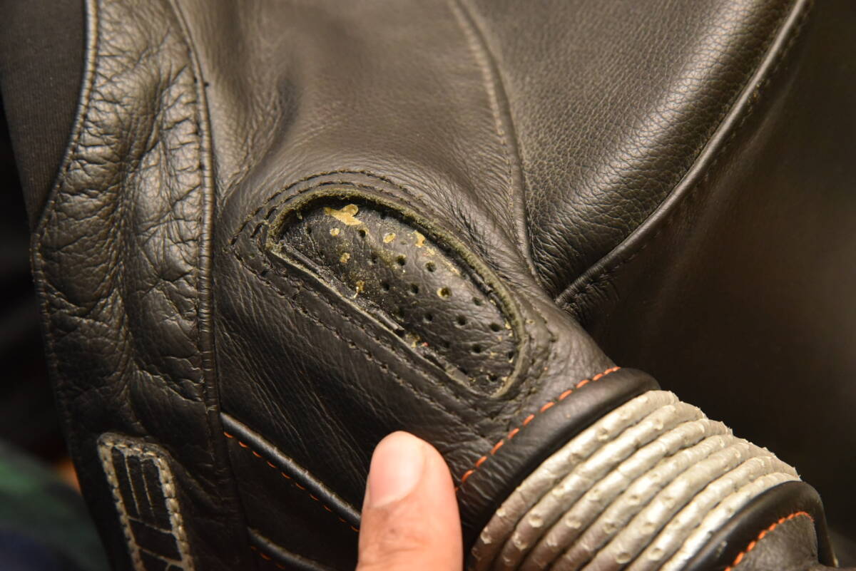 KOMINE コミネ パンチングレザー レーシングスーツ サイズL相当 MFJ公認 コブ付き （ワンピース 牛革 の画像5