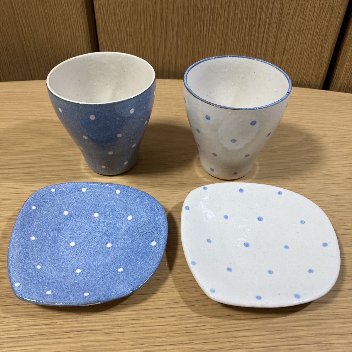 ▼ アフタヌーンティー≪カップ 2個 小皿 2枚≫陶器製 AFTERNOON TEA タンブラー 水玉_画像1