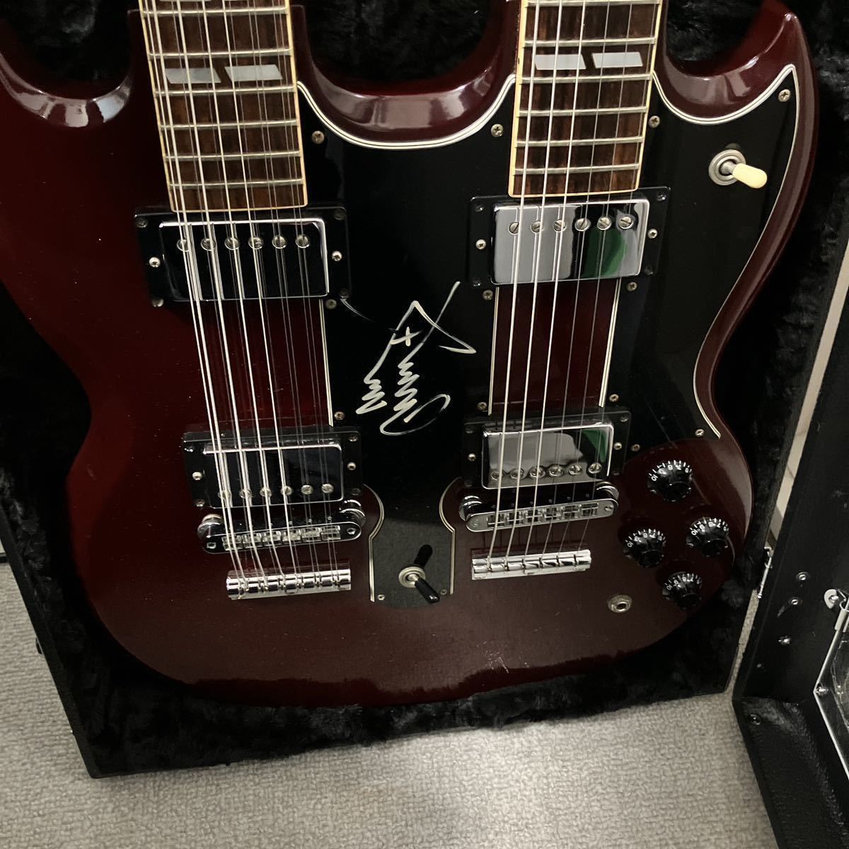 早いもの勝ち!ジミーペイジ直筆サイン入り コレクションケース+多数おまけ ダブルネック Jimmy Page 入札制限あり_画像8