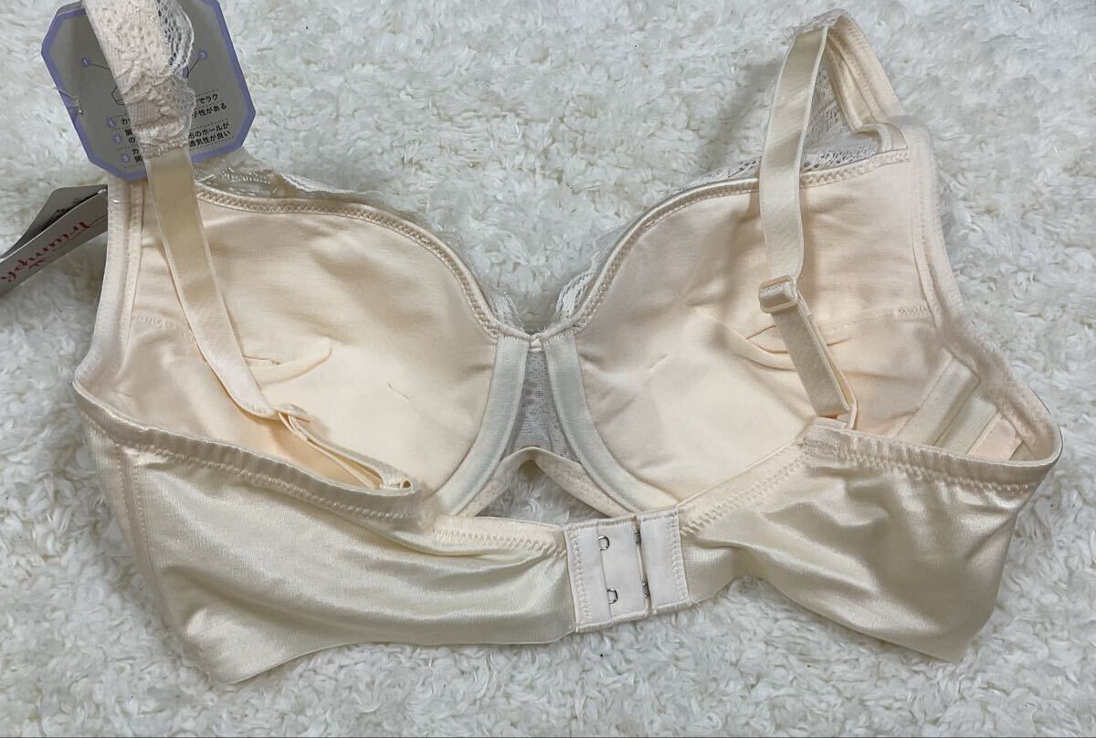 C70 トリンプ 恋するブラ Triumph ブラジャー オフホワイト　ワイヤー_画像5