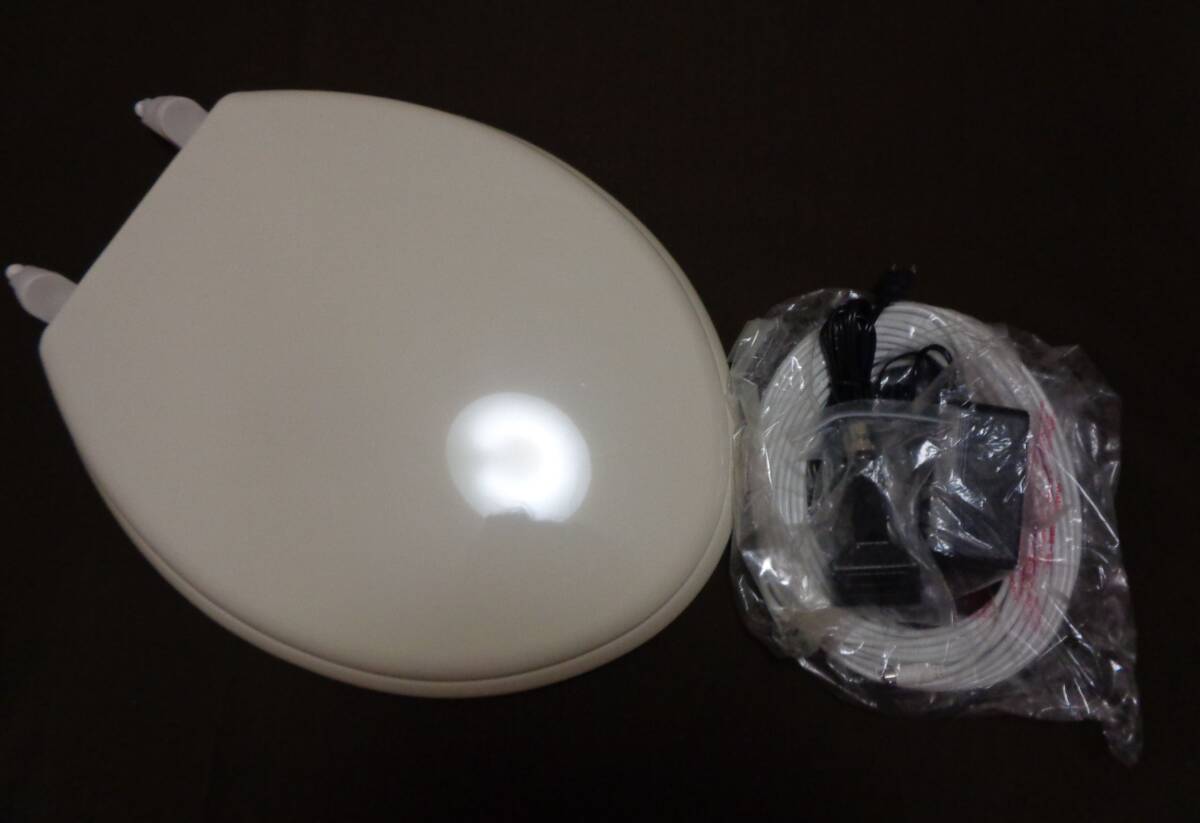 ●未使用 TOTO 普通便座 フタ付き 抗菌 パステルアイボリー●_画像2