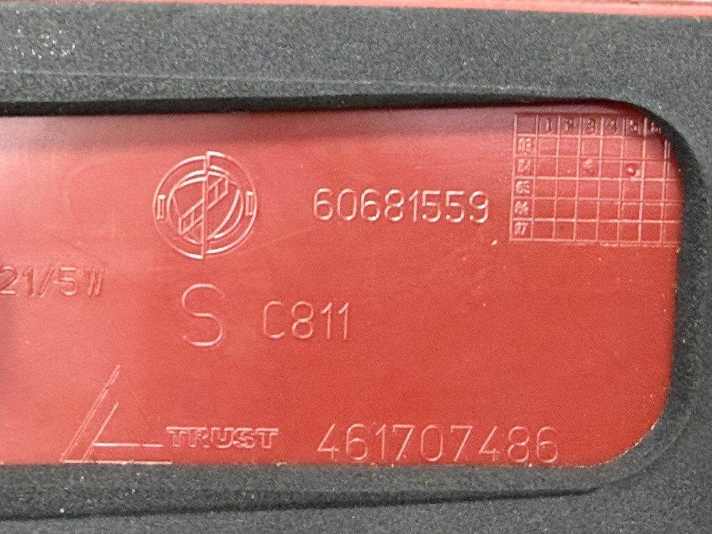  Alpha Romeo Alpha GT правый H (937 93720L) оригинальный задний фонарь левый и правый в комплекте 60681558 повреждение нет гарантия работы задние фонари правый левый p058895