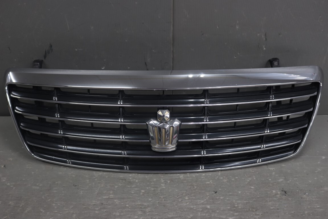 18 クラウン ロイヤルサルーンプレミアム 50TH エディション 前期(GRS180) 純正 フロントグリル 53111-30880 ラジエーターグリル p058323_画像1